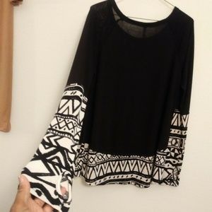 Loila Black Thumb Sleeve Layer Lagan Look Overlay Medium Top